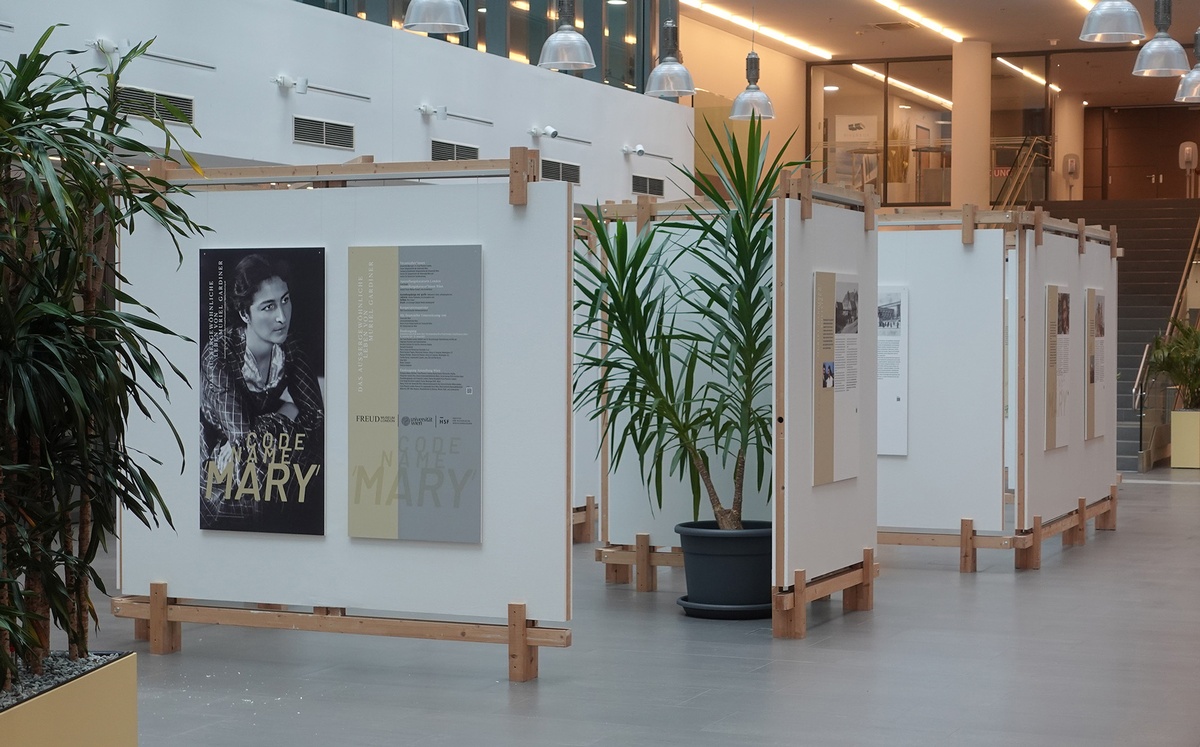Foto der Ausstellung Code Name Mary, gezeigt im ÖGB © Marc Drews / Uni Wien